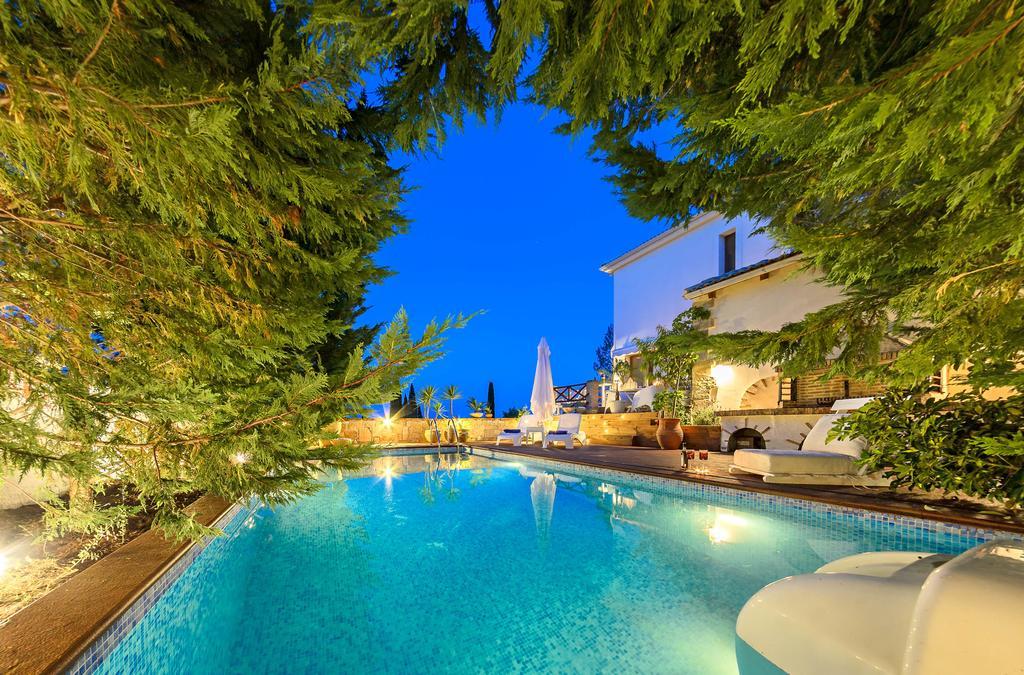 Ark Luxury & Private Villa Mouzákion Dış mekan fotoğraf